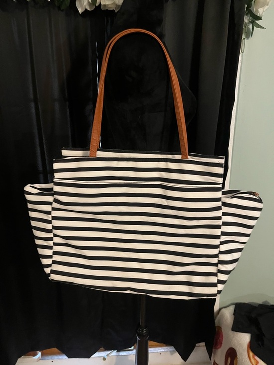 DSW Handbags - DSW Black and White Striped Tote with Brown Shoulder Straps